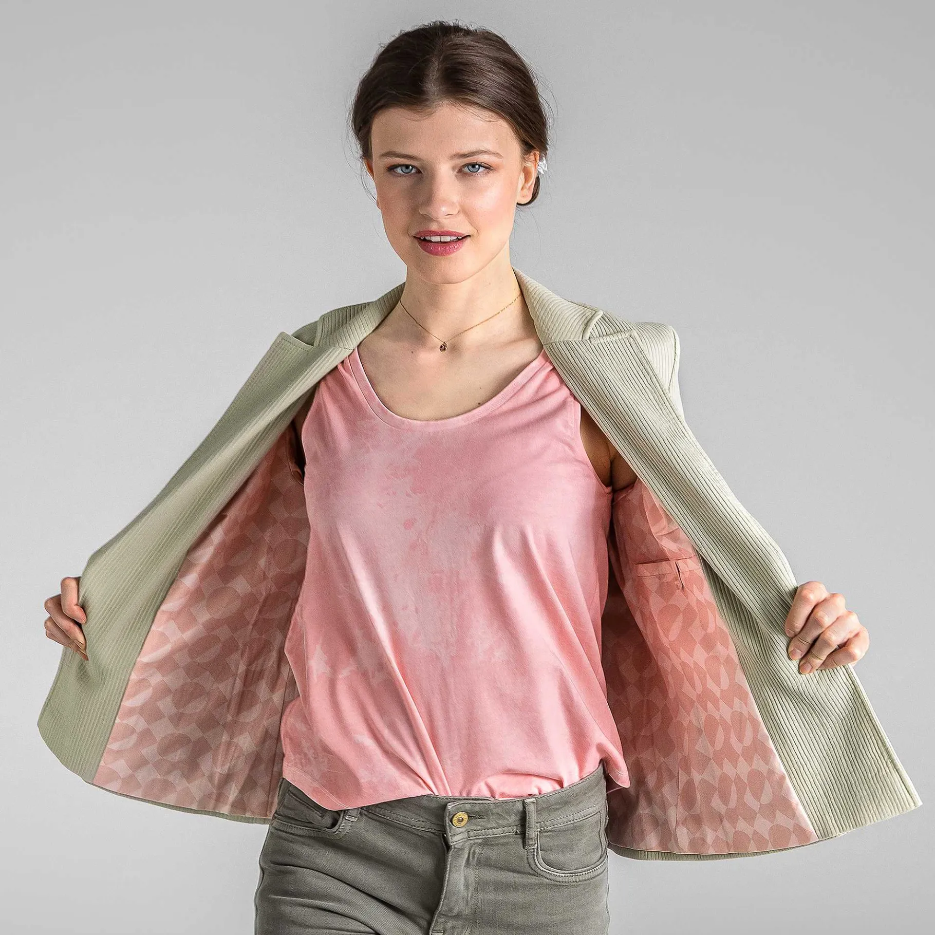 LIVING CRAFTS Waargebeurd Verhaal Bex | Blazer Salbei Hot